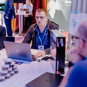 SERVIEW TOOL MEETUP active session of manufacturers and participants