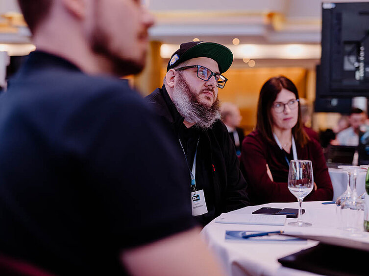 SERVIEW TOOL MEETUP active session of manufacturers and participants